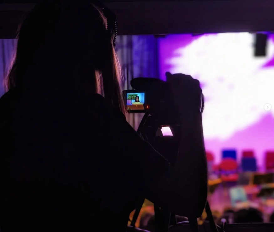 vocmedia's tweet photo. We had a mix of first year vocational media and first year a-Level film Studies come together to film the music concert Bernstein Mass.

Well done to all involved!
@RunshawCollege 
#media #video #mediaproduction #liveshow  #cameraop #director #visionmixer #btecmedia  #runshawtv https://t.co/Fh0JVX94LH