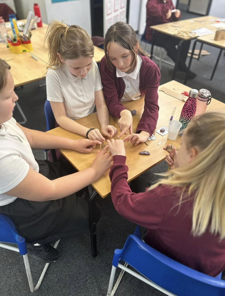 StephC0908's tweet photo. This week in DT Year 6 have been designing and constructing their own Ferris wheels. 🎡 #DTWEEK #yourchildourpriority @AaronLionLearn @LionAcTrust https://t.co/lf6Yy9GIy5