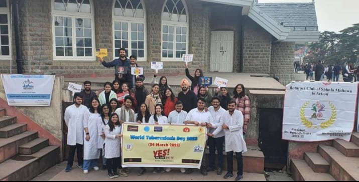 mukt_tb's tweet photo. On WorldTBDay2023 State TB Cell Himachal and #TheUnion in collaboration with #Rotary_Club Organizing TB Awareness through Nukkad Natak, selfie pics and Lungs Design at Rangmanch, #The_Ridge,Shimla. #YesWeCanEndTB #TBMuktBharat #TBMuktHimachal #TBHaregaDeshJeetega #EndTB https://t.co/XMaOLusbSc
