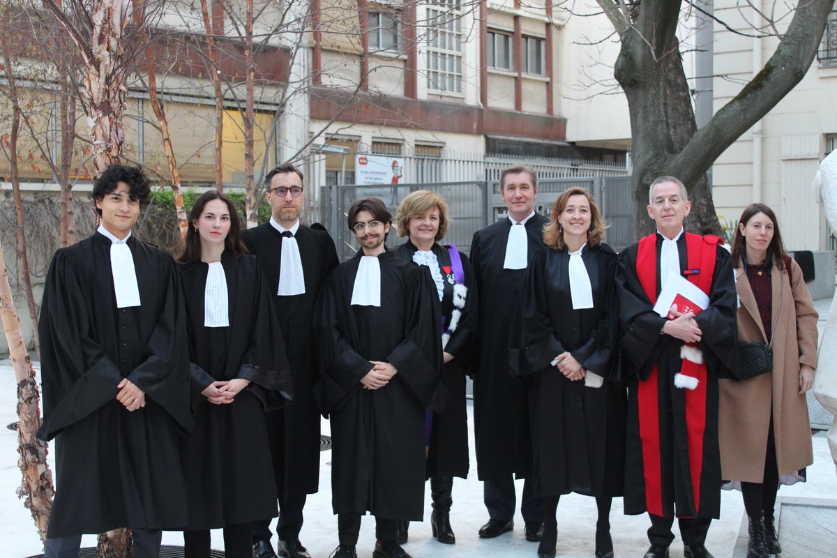 Collège et École de droit d'Assas tweet media