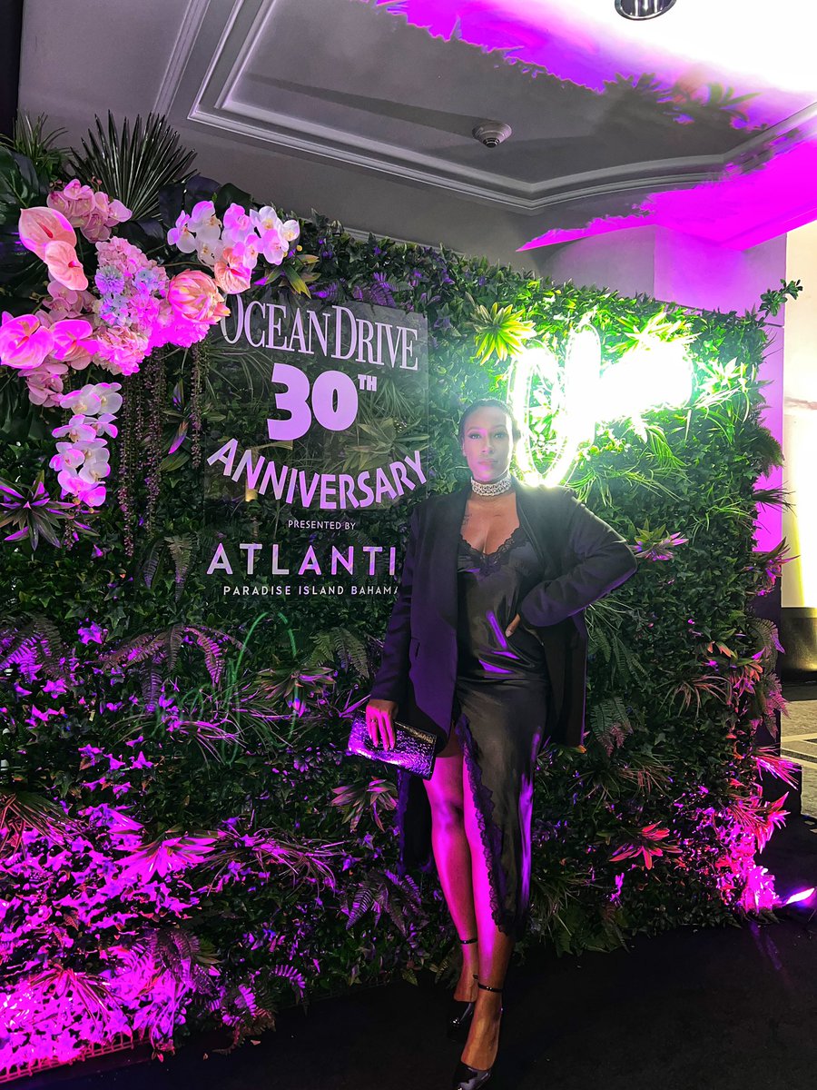 AdriBoo1104's tweet photo. And the category is: 90’s Super Model
Instead of doing the typical biker shorts, windbreaker, 90’s look. I went for the satin slip dress/choker trend.
#OD30 #OceanDriveMagazine #AnniversaryParty https://t.co/5MP9RZjxxk