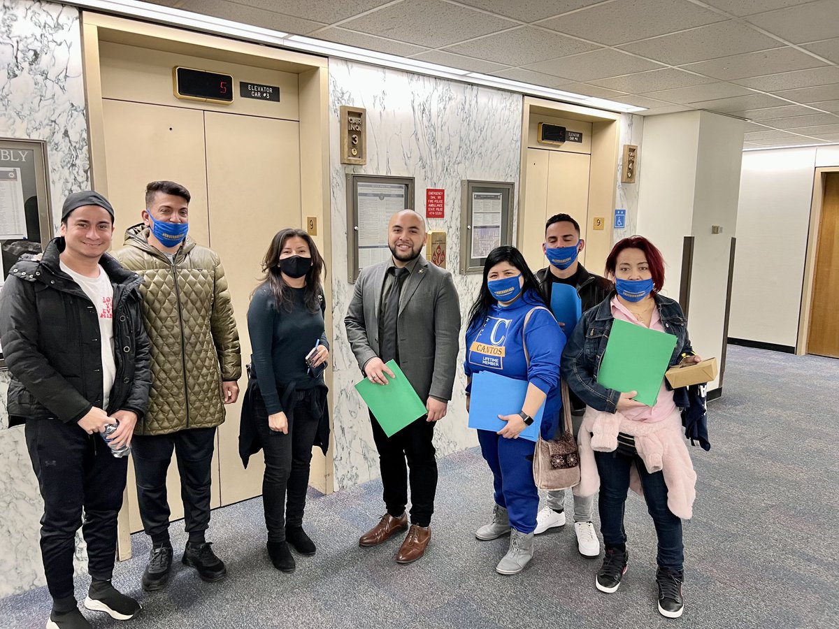 ARYKHRIST33's tweet photo. ⁦🙋🏻‍♀️Eternally grateful 🙏🏻✊🏽
⭐️ ⁦@StevenRaga⁩ 
✊🏽 For your support to our big campaign #Coverage4Al
We were in Albany working w/ our incredible ⁦@MaketheRoadNY⁩ Fam. 
💙 Sabemos que #SiSePuede ✊🏽 pero: ⁦@GovKathyHochul⁩ NO 👎🏽 quiere!! 
🦋#CoberturaParaTodosYa ! https://t.co/JajCJnobFC