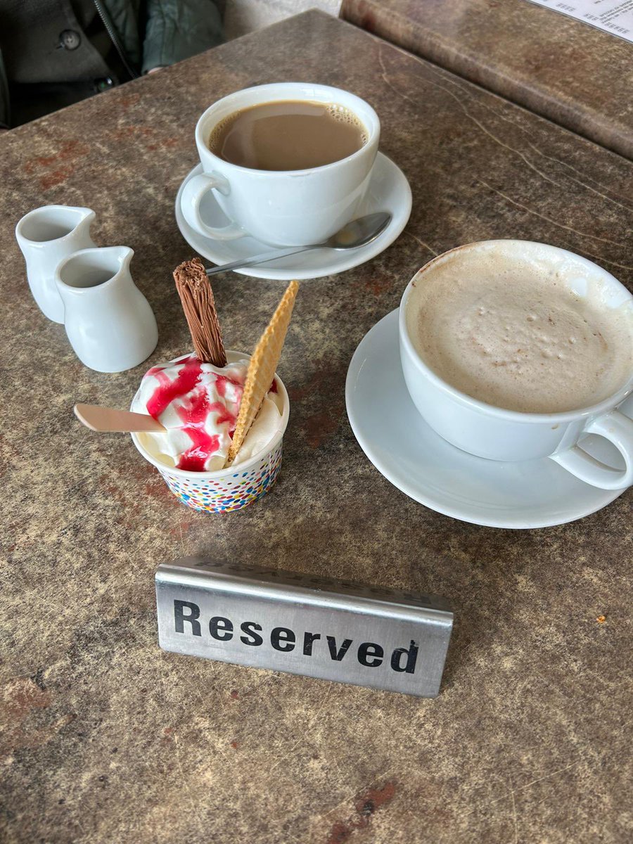 Cragside patients (the full ward!) and staff, enjoyed a few hours down at South Shields today for coffee &amp; ice cream…soaking in that Friday feeling ✨<a href="/Gateshead_NHS/">Gateshead Health NHS Foundation Trust</a> <a href="/kateclark1979/">Kate Clark</a> <a href="/Lindabr49257152/">Linda brennan</a> <a href="/vickilou2012/">Vicki Mayes</a>
