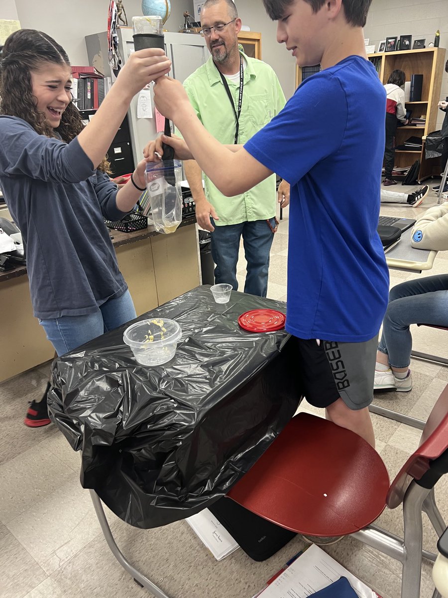 Julie Walker tweet media