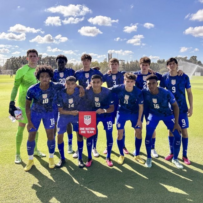 FINAL:

#U19MYNT Friendly

🇦🇷 ARG 1 - 3 USA 🇺🇸

⚽️ 12’ - Sergio Oregel
⚽️ 30’ - Korede Osundina
⚽️ 59’ - Rodrigo Neri