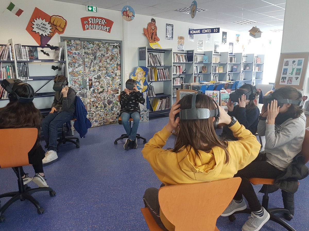 ernaux's tweet photo. Le #CDI en mode #VR test des solutions #Orientation #Cycle4 @YannickThevenet.@DanePoitiers @melabdnelle cc @philippemillet5. Une belle séance en #coanimation avec une collègue de #Mathématiques ⏩Métiers 360 et Jexplore https://t.co/cnFuO8wAjR