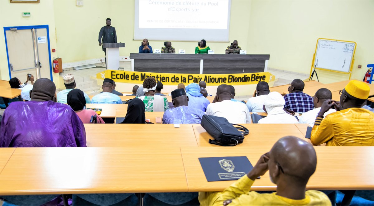 EMP_Bamako's tweet photo. Clôture stage @EMP_Bamako &amp; @InterpeaceTweet "SENSIBILITE AUX CONFLITS"

@DG_EMPABB @GouvMali @SecuriteML @MaliMaeci @ecowas_cedeao @_AfricanUnion @UN @UEauMali @FAMa_DIRPA https://t.co/EwMxWQukOn