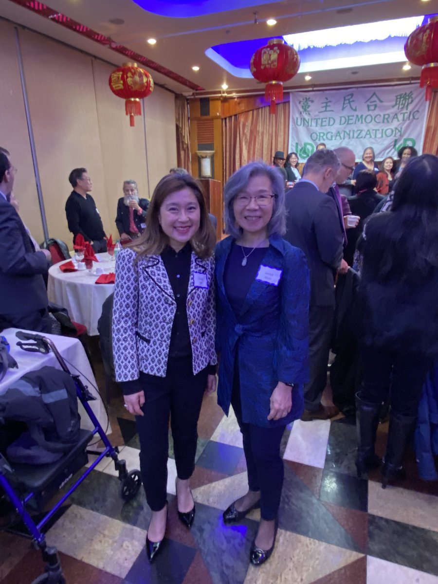 susanleenyc's tweet photo. When communities come together to celebrate each others work, great things happen! Thank you @udonyc for setting an example of what great things will happen when we unite and build coalitions. #thisiswhatcommunitylookslike #puttingcommunitiesfirst https://t.co/Tim3g6f0CD