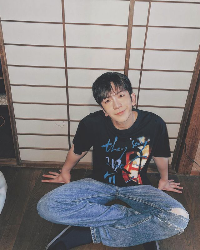ansonlo_intlfc's tweet photo. 👱🏻‍♂️24.03.23 Instagram Update👶🏻 

💬 Break time during filming of the movie "盗月者" in Japan 🎬

"阿佑" says hi to everyone~

Hi～ 🙋🏻‍♀️🙋🏻‍♂️

#SayingHiTogether

🔗 https://t.co/gtiZZ3xyTx
•
#盧瀚霆 #AnsonLo #mirrorweare
👶🏻♥️👱🏻‍♂️ https://t.co/2rrncY7xXx