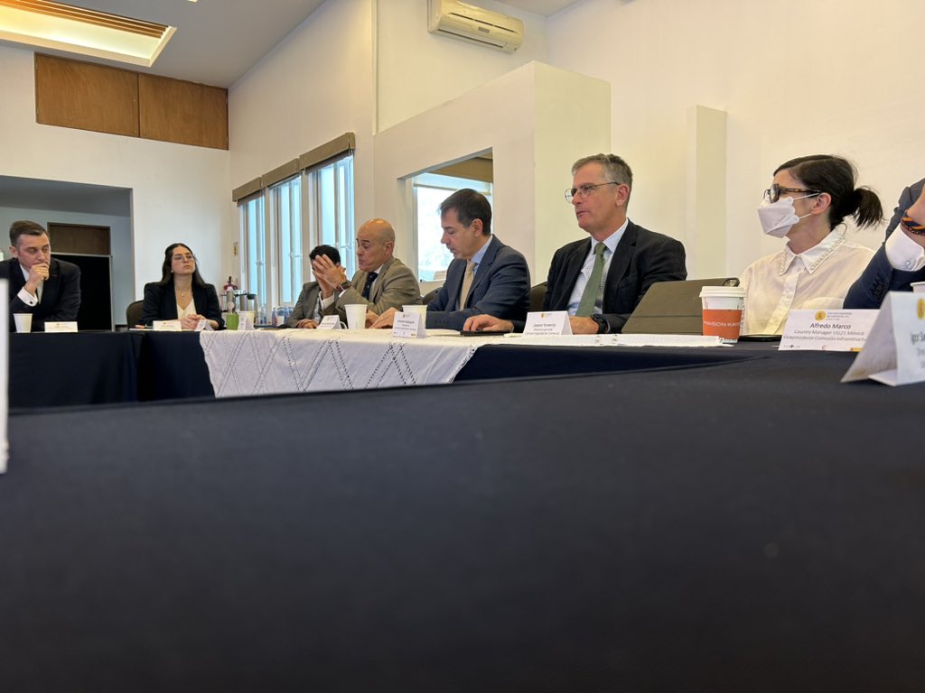 mgmoles's tweet photo. Reunión con el Embajador @DuarteCuadrado en #Mexico, organizado por @camescommx.
Junto a nuestro Director @AlfredoMarco9 participamos representando a @UG21Consultores 
#addvalueengineering #Horizonte2025 https://t.co/My6fhloVz3