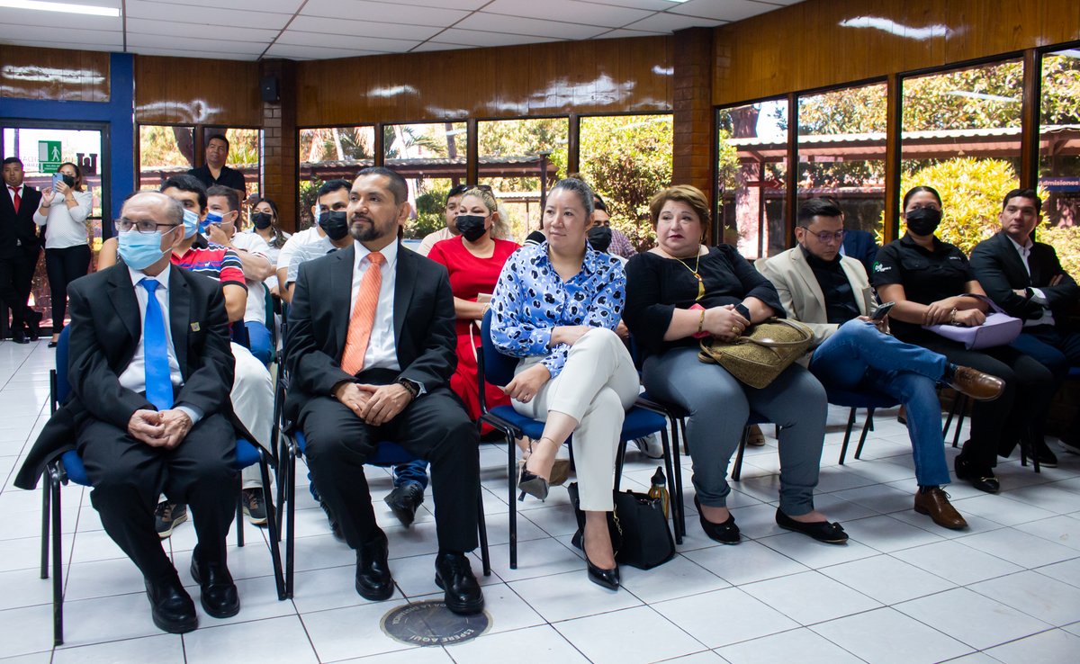 UGB_SV's tweet photo. #CDMYPE celebra en #UGBUsulután su Décimo aniversario. Durante su trayectoria ha brindado servicios empresariales integrales a más de 650 MYPES.
A través de estas relaciones estratégicas la UGB reafirma su compromiso con la sociedad impulsando el desarrollo económico y social. https://t.co/B0vZZWouqB