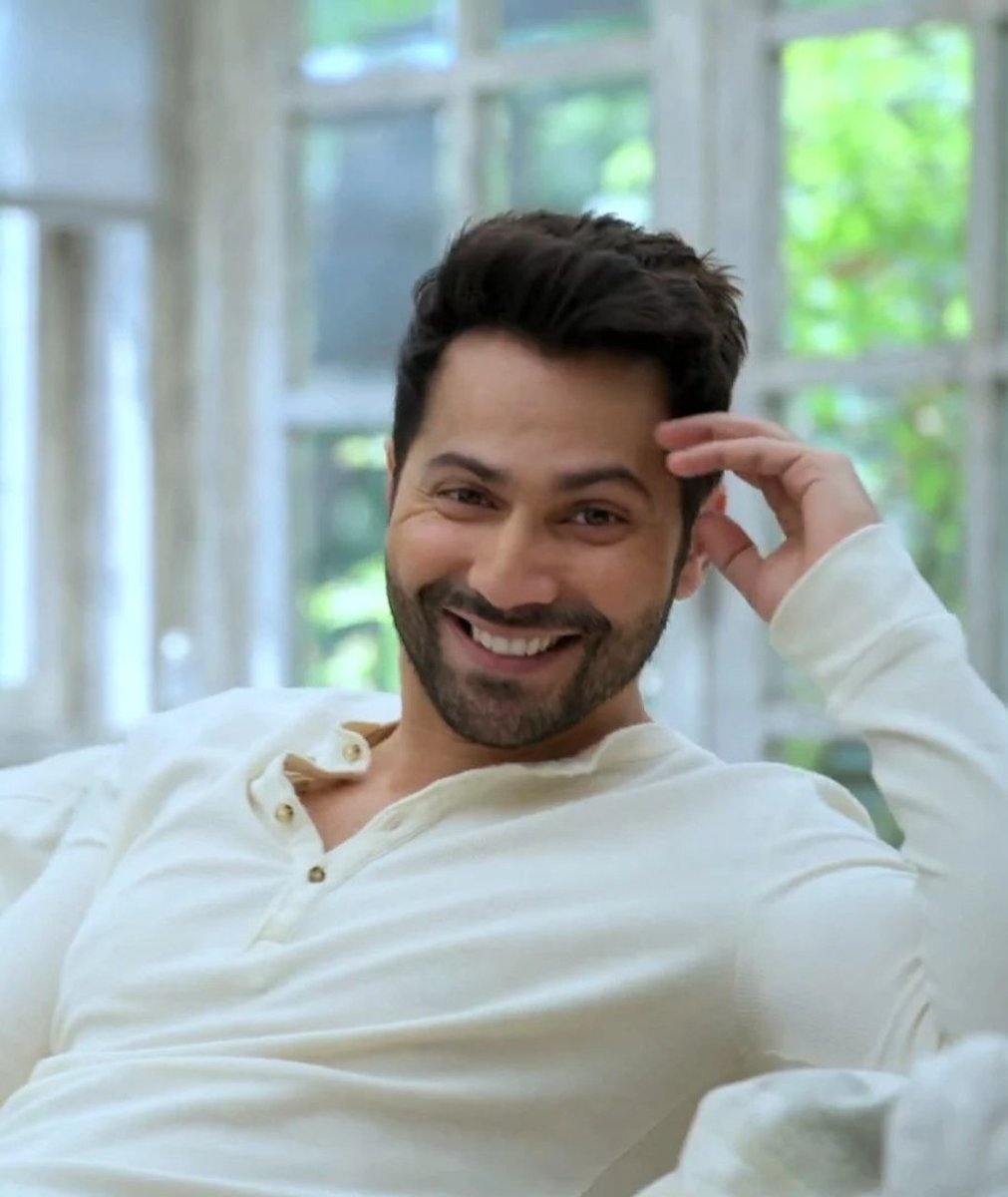 Varun_ki_Sangya's tweet photo. Hero idhar hai
ONE MONTH TO VARUN'S BDAY https://t.co/ZTxXm7zU9x