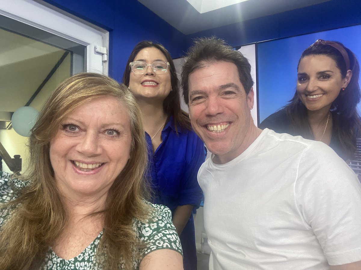 anajosefasilva.cl (@ana_josefa) on Twitter photo #Cine en el #expreso <a href="/biobio/">BioBioChile</a>
☝🏻 Porque no hay #Viernes sin #Foto #Cábala con mis 🧡🧡🧡🧡 <a href="/alvarezloreto/">Loreto Alvarez Lobo</a> <a href="/kathycubillos/">Katherine Cubillos T</a> y <a href="/Alvaro_Escobar_/">Álvaro Escobar Rufatt</a>
Hoy hablamos de #johnwick4 en #cines
Y de #LosEspíritusDeLaIslaa que llegó a <a href="/StarPlusLA/">starplusla</a> #Cine en el #expreso <a href="/biobio/">BioBioChile</a>
☝🏻 Porque no hay #Viernes sin #Foto #Cábala con mis 🧡🧡🧡🧡 <a href="/alvarezloreto/">Loreto Alvarez Lobo</a> <a href="/kathycubillos/">Katherine Cubillos T</a> y <a href="/Alvaro_Escobar_/">Álvaro Escobar Rufatt</a>
Hoy hablamos de #johnwick4 en #cines
Y de #LosEspíritusDeLaIslaa que llegó a <a href="/StarPlusLA/">starplusla</a>