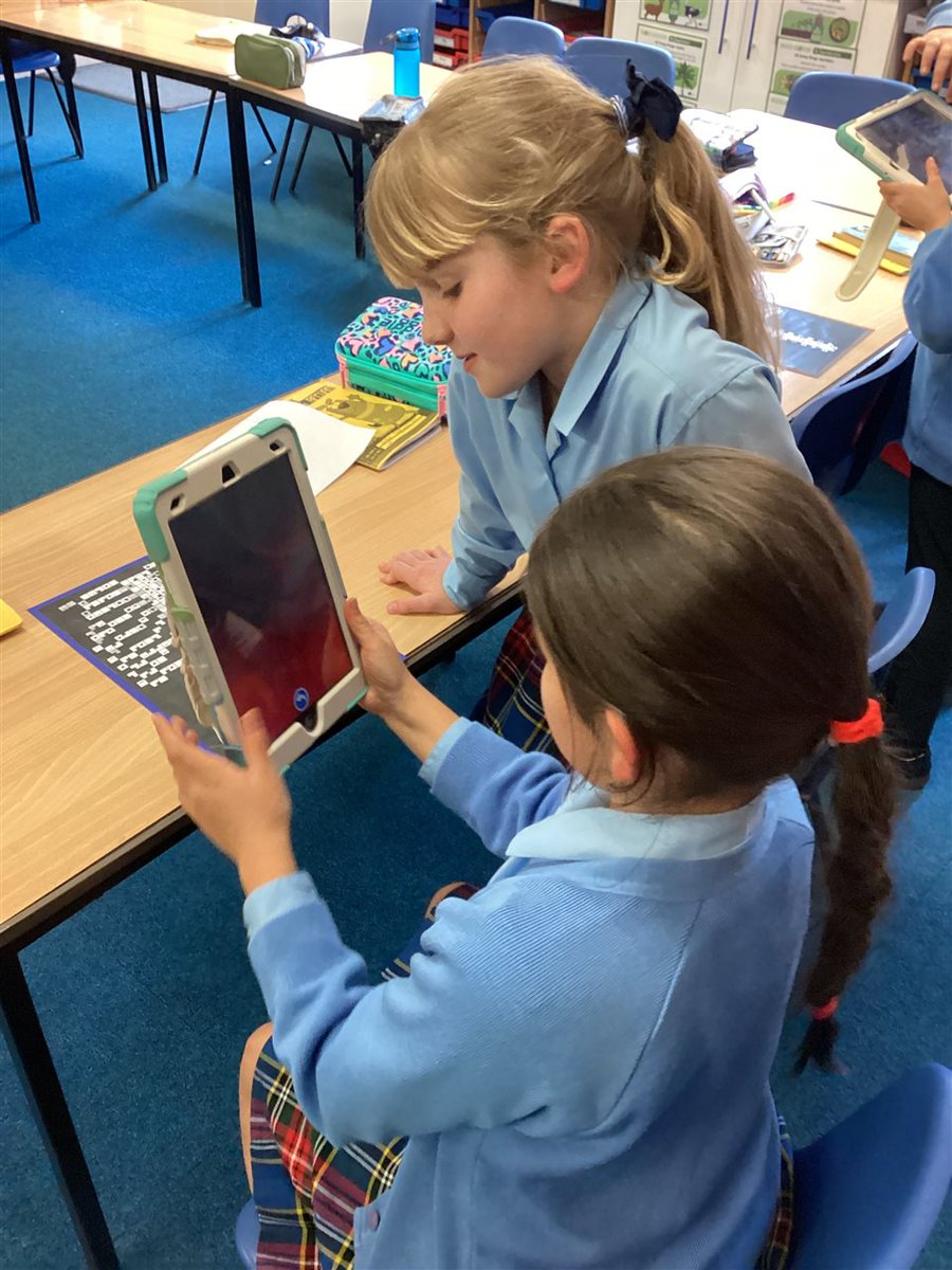 LingfieldPrep's tweet photo. Using an augmented reality t-shirt, Year 4 travelled around their bodies using their iPads - awesome! 

#digitallearning #ipadsinclassrooms #STEMeducation https://t.co/96fMntsodL