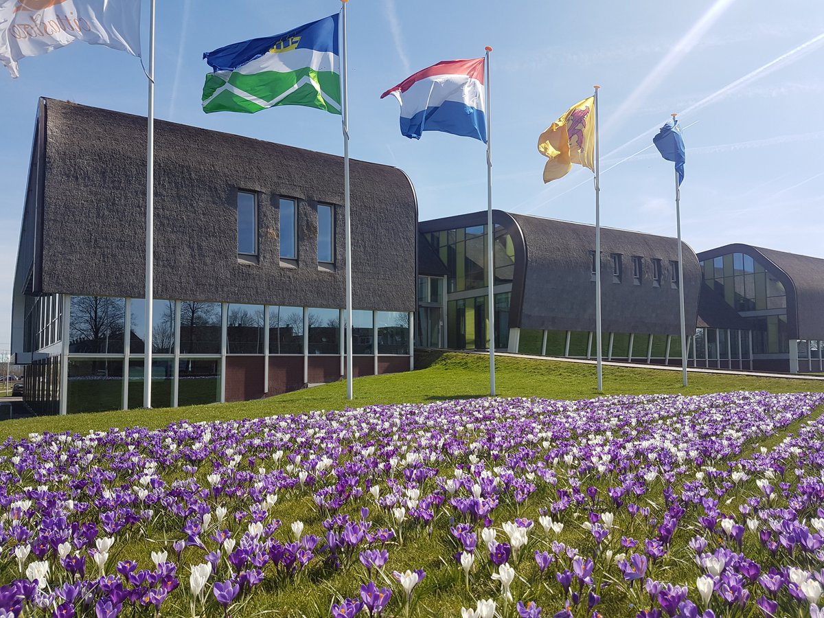 # Vacature: teamleider Beleid Sociaal Domein
Jij houdt je bezig met de ontwikkeling van je team en je medewerkers. Je draagt zelf ook bij aan beleidsontwikkeling. En je bewaakt de financiële kaders en stuurt op kwaliteit van de dienstverlening. Info: middendelfland.nl/teamleider-bel…