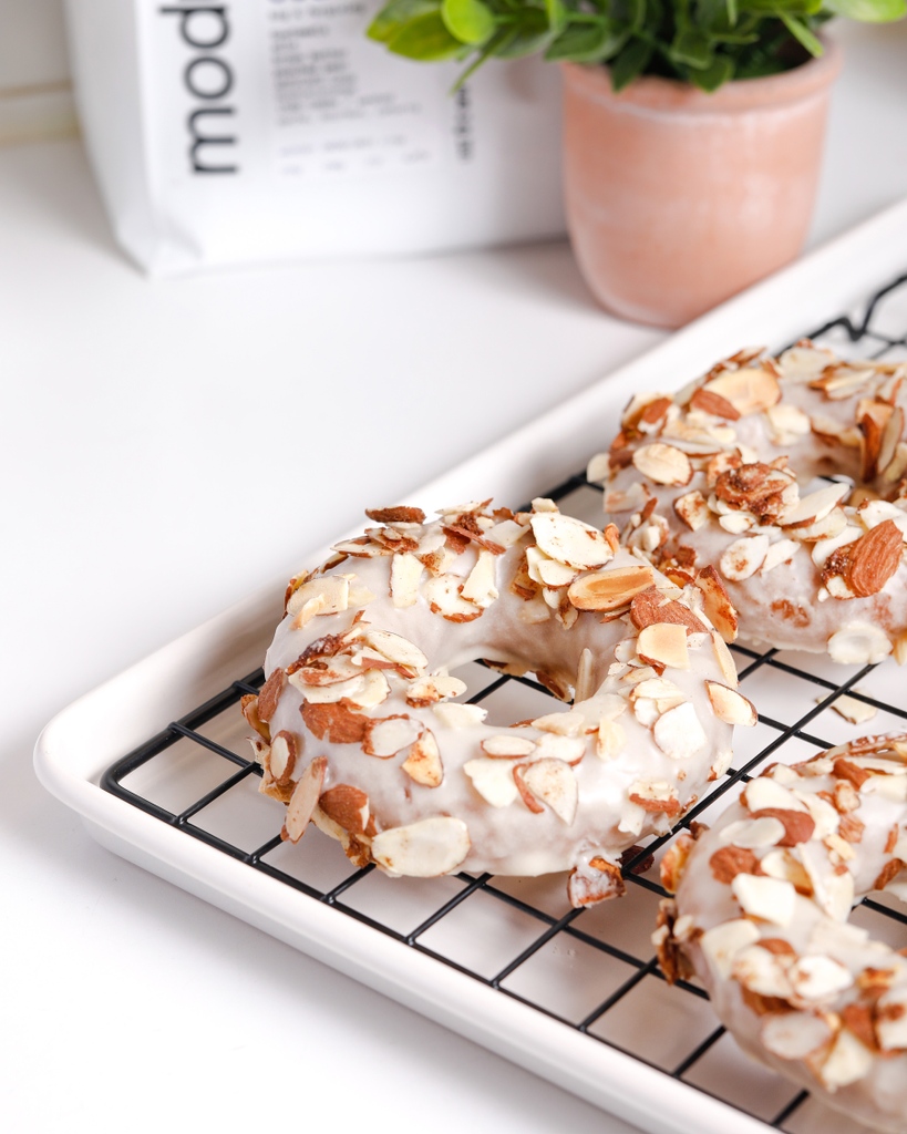 Packing punch is our weekly special, Dulce Crunch! 🍩🤍⁠
⁠
A vanilla cake donut dunked in deliciously sweet dulce glaze, topped with cinnamon toasted almonds (Contains dairy, almonds and cinnamon). ⁠
⁠
Available starting today, through to March 30th.
