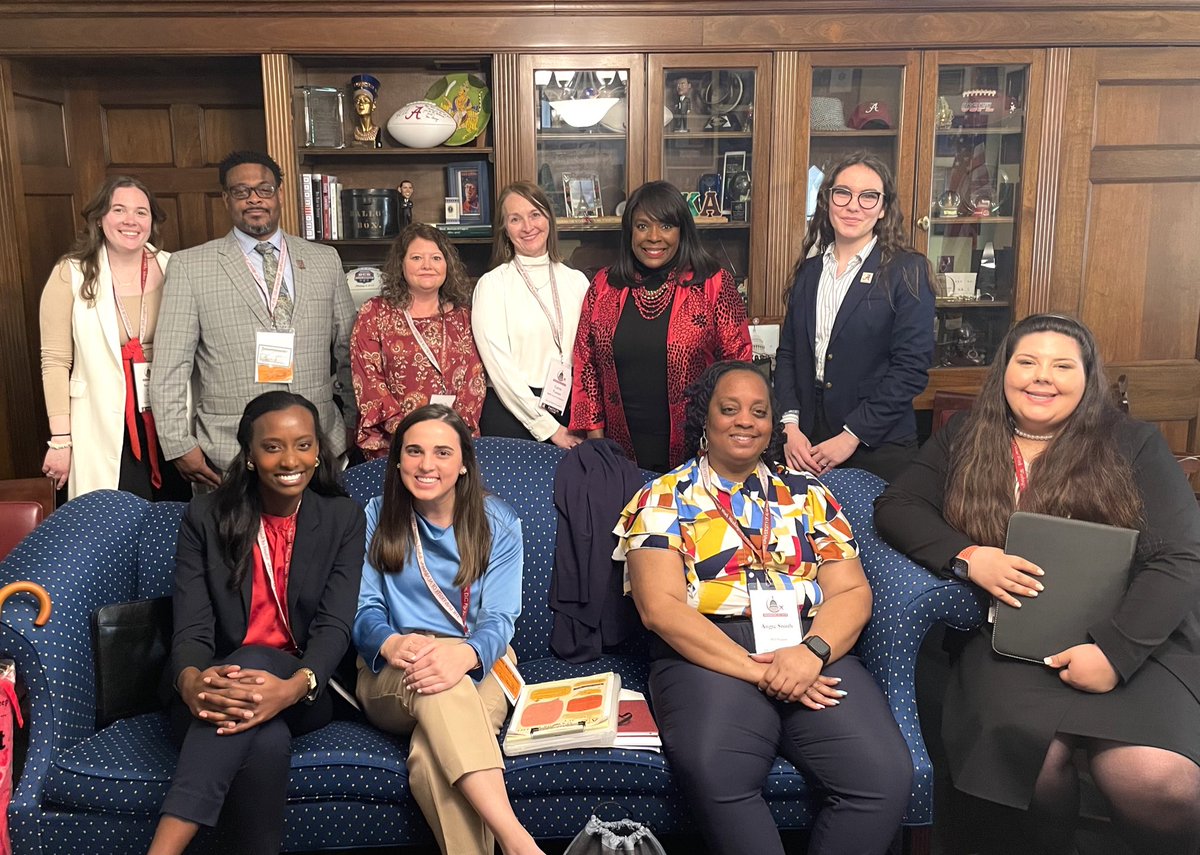 RepTerriSewell's tweet photo. So grateful for the opportunity to meet with these awesome students from @ua_socialwork! I’m so proud of them for dedicating their careers to public service. It’s students like these who give me hope for the future of our great nation. I know they will go on to do great things! https://t.co/vluYorjVXh