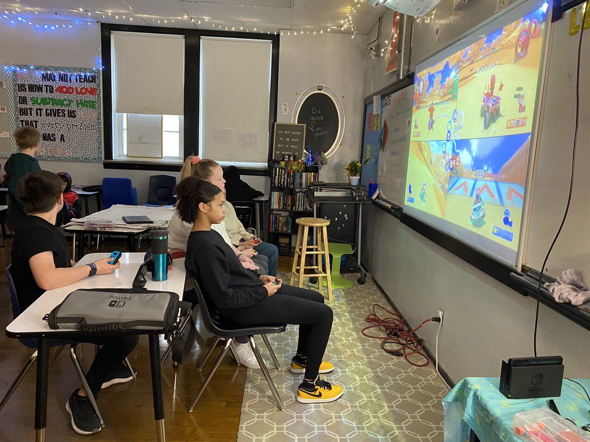 Lara Brunk tweet media