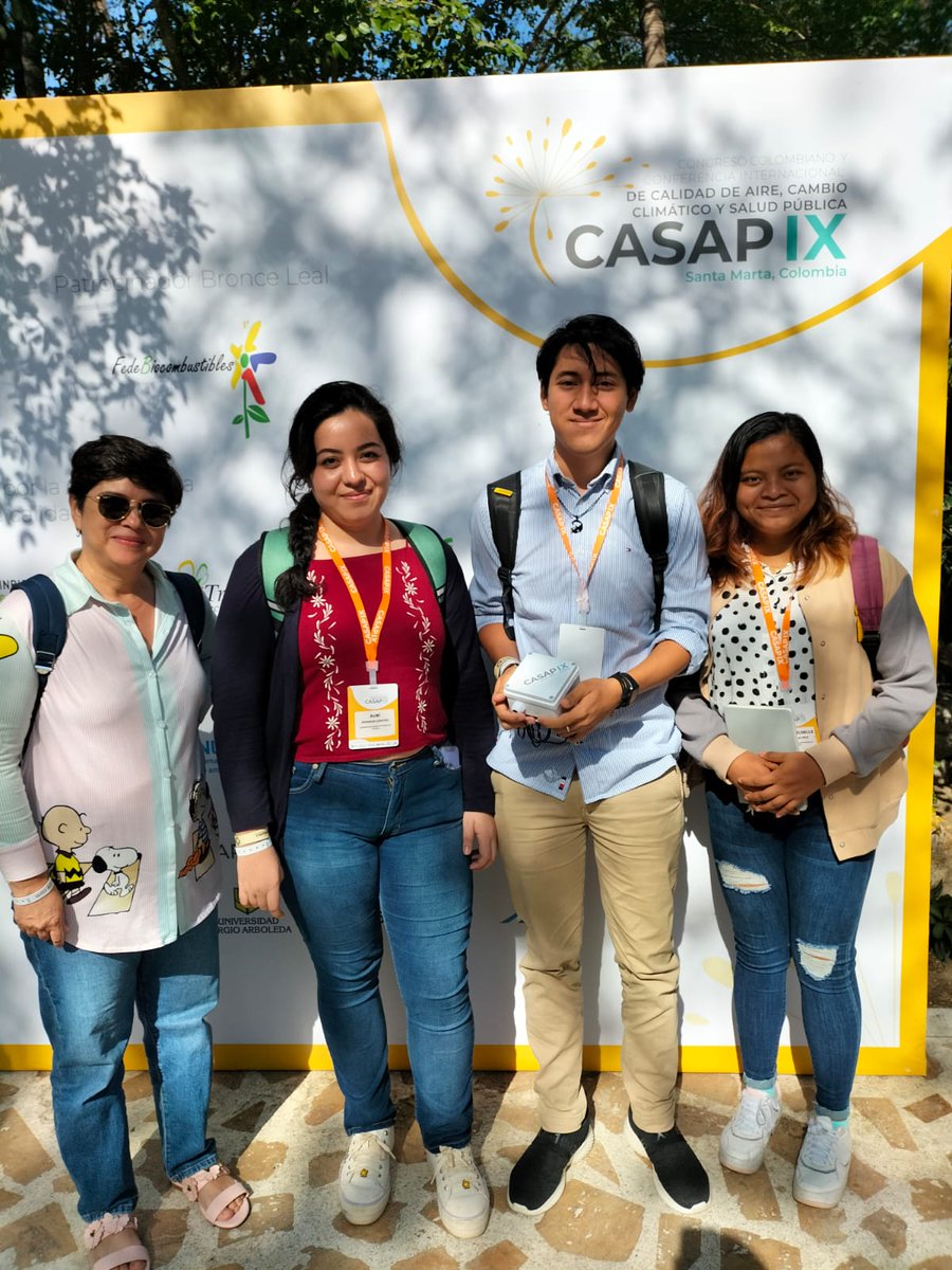 AireCiudadano's tweet photo. Misión cumplida, gracias a la invitación de @Hill_Consulting y el patrocinio de @TrebolaOrg pudimos impartir una clase magistral en el uso de sensores de bajo costo en el marco del #CASAPIX a estudiantes de ciencias ambientales de México, Ecuador y Colombia. https://t.co/C4qFl2hSF1