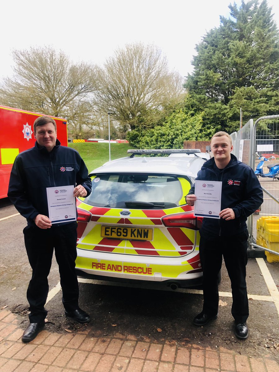 HIWFRS_LandD's tweet image. Well done FF Courcha, FF Pidgley &amp;amp; FF Craven. HIWFRS has gained three more skilled and #highstandard emergency response drivers. @Eastleigh32 @ShanklinFire @Beaulieu_49 #drivertraining 🚒🚒