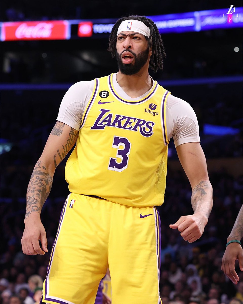 Klutch_23's tweet photo. Anthony Davis on wanting to stay in LA as a Los Angeles Laker 👇 #LakeShow 

"I love being in L.A. My family loves it. I love playing for the Lakers," Davis said. "When the time is up, honestly, I'm not sure the direction the team wants to go or who knows the conversation we'll have. But when the time comes, we'll sit down, have those conversations and go from there."