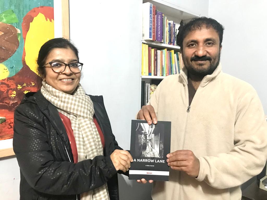 teacheranand's tweet photo. "Just finished reading 'A Narrow Lane and Other Stories' by a promising author from Bihar. The stories are beautifully crafted and truly captivating. I highly recommend this book to all book lovers out there! Congratulations on your debut, #Saadia Azim,  #ANarrowLane #DebutAuthor https://t.co/9VyT9AB2zX