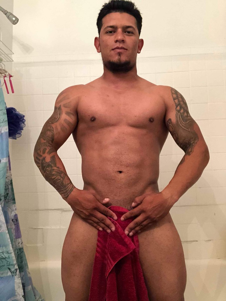 AlbertG72125068's tweet photo. Más del hetero de gym 🥵😈
#rt #heterosparagays #heterosreales #PackFiltrado #gay https://t.co/mZkcA7NAIz
