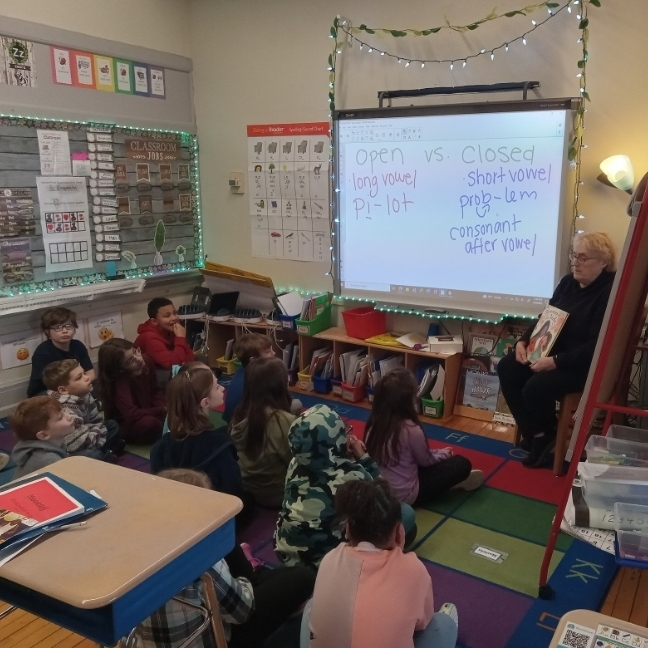 Newark_LS's tweet photo. Thank you Mrs. Eckert for reading to our second graders today and sharing your knowledge of farms and agriculture with us. https://t.co/u0Glt353nf