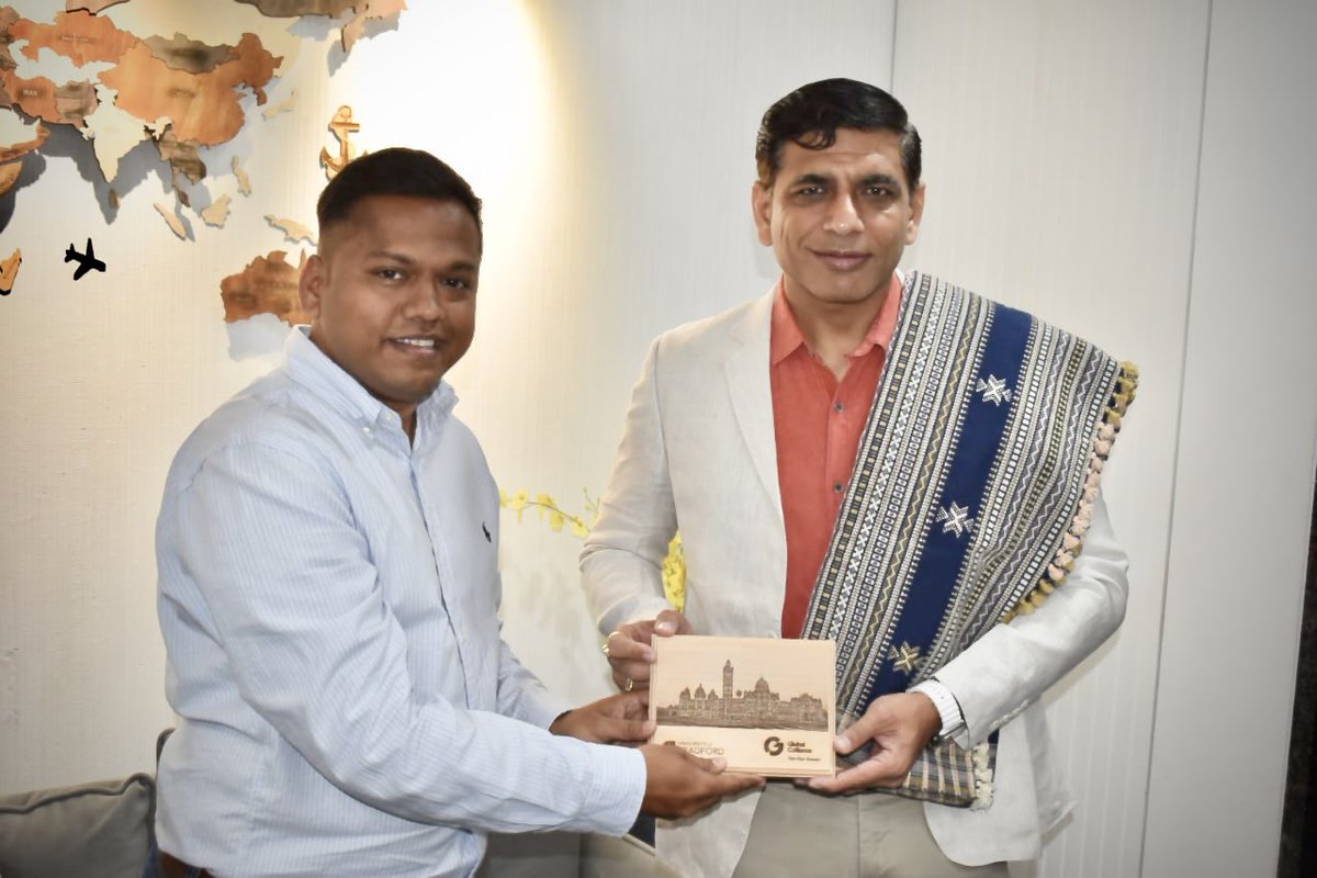 dangarbharat's tweet photo. #Welcomeed  #Professor @ShirleyCongdon #ViceChancellor @UniofBradford #UnitedKingdom #Professor @resandmag #ProViceChancellor #JaishreeChaturvedi #RegionalManager #SouthAsia @vweerakk #Professor @globalcolliance @Vadodara #Gujarat #india #StudyAbroad #Students #Study https://t.co/VN9vQk8pMS