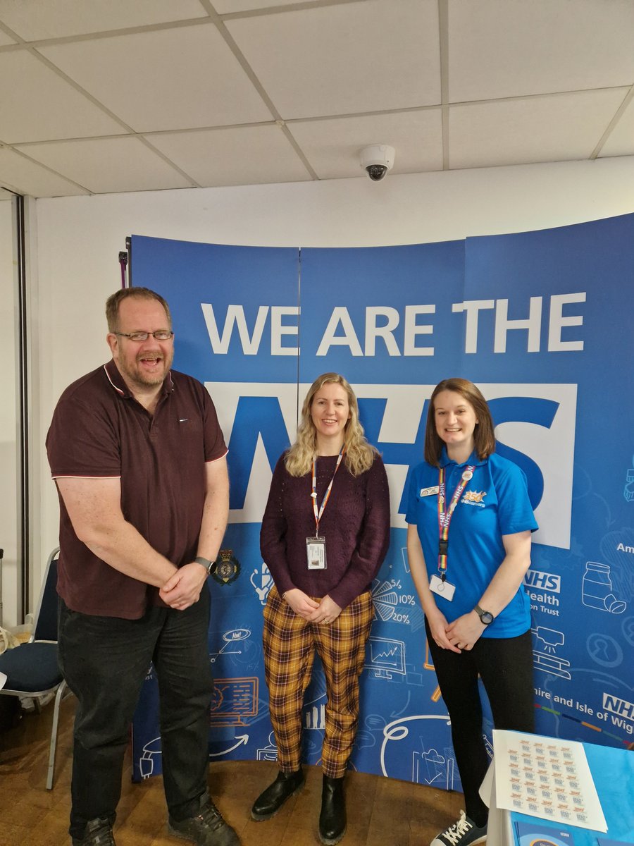 I love working alongside Jo and Ian from @ProjectChoiceHE to support young people across Hampshire 😊 @350_NHS_Careers #350NHSCareers