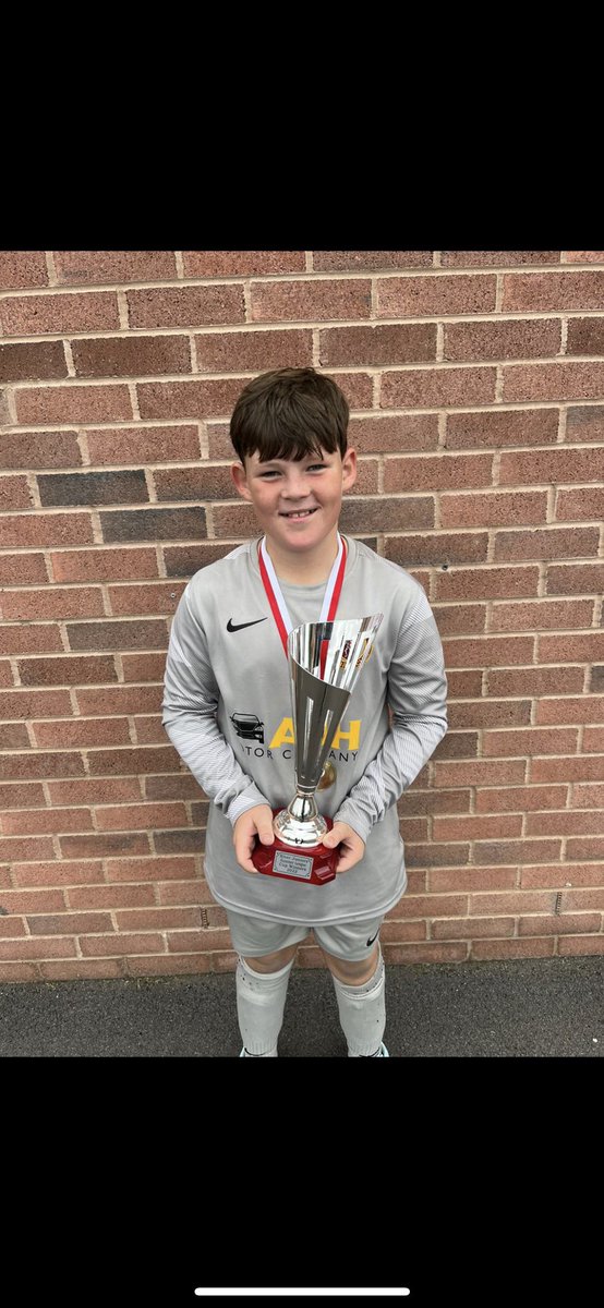 Any Sunday @BVDJFLfixtures teams looking for a keeper for next season current U11’s moving to U12’s 

Jake has been excellent for me &amp; my team. Works hard and boss attitude.  Current Yr 6 moving to Yr 7 DM his dad @gamoefc current <a href="/HalewoodPrescot/">Halewood & Prescot District Schools FA</a> school boys keeper too 🐈⚽️