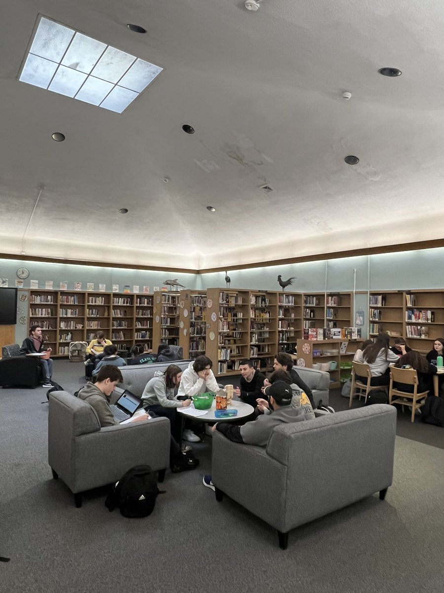 Wantagh HS Library tweet media
