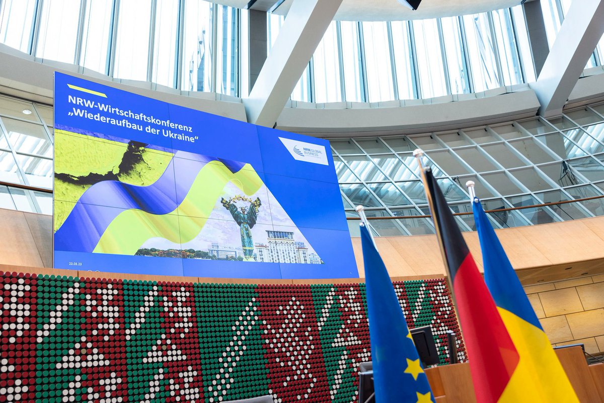 iryna_shum's tweet photo. #NRW Wiederaufbaukonferenz für die #Ukraine mit 300 Teilnehmern aus Wirtschaft, Politik, Kommunen Zivilgesellschaft. Diese Synergie wird zu einer Erfolgsgeschichte des Wiederaufbaus der Ukraine. Bis dahin, don‘t forget #TradeWithUkraine, #MadeInUkraine

Danke allen Partnern! 💙💛 https://t.co/FLNKd2tyuv