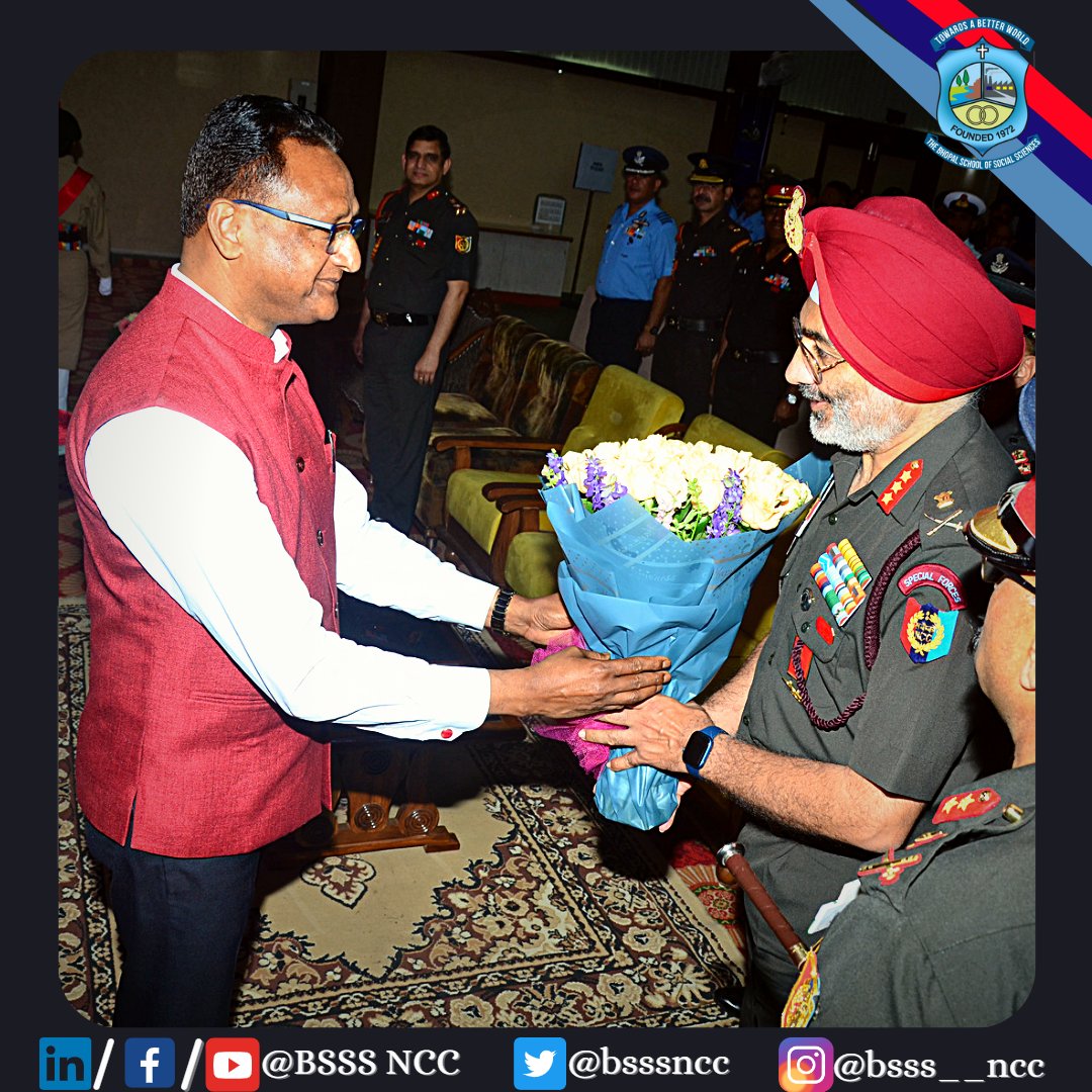 bsssncc's tweet photo. 1.
DG NCC Lt. Gen. Gurbirpal Singh AVSM, VSM visited BSSS college during his 2 days inspection in MP &amp; CG Dte where he was welcomeed by spectacular cultural performances and mime act by cadets of BSSS NCC coy. https://t.co/8NYhrTspkc