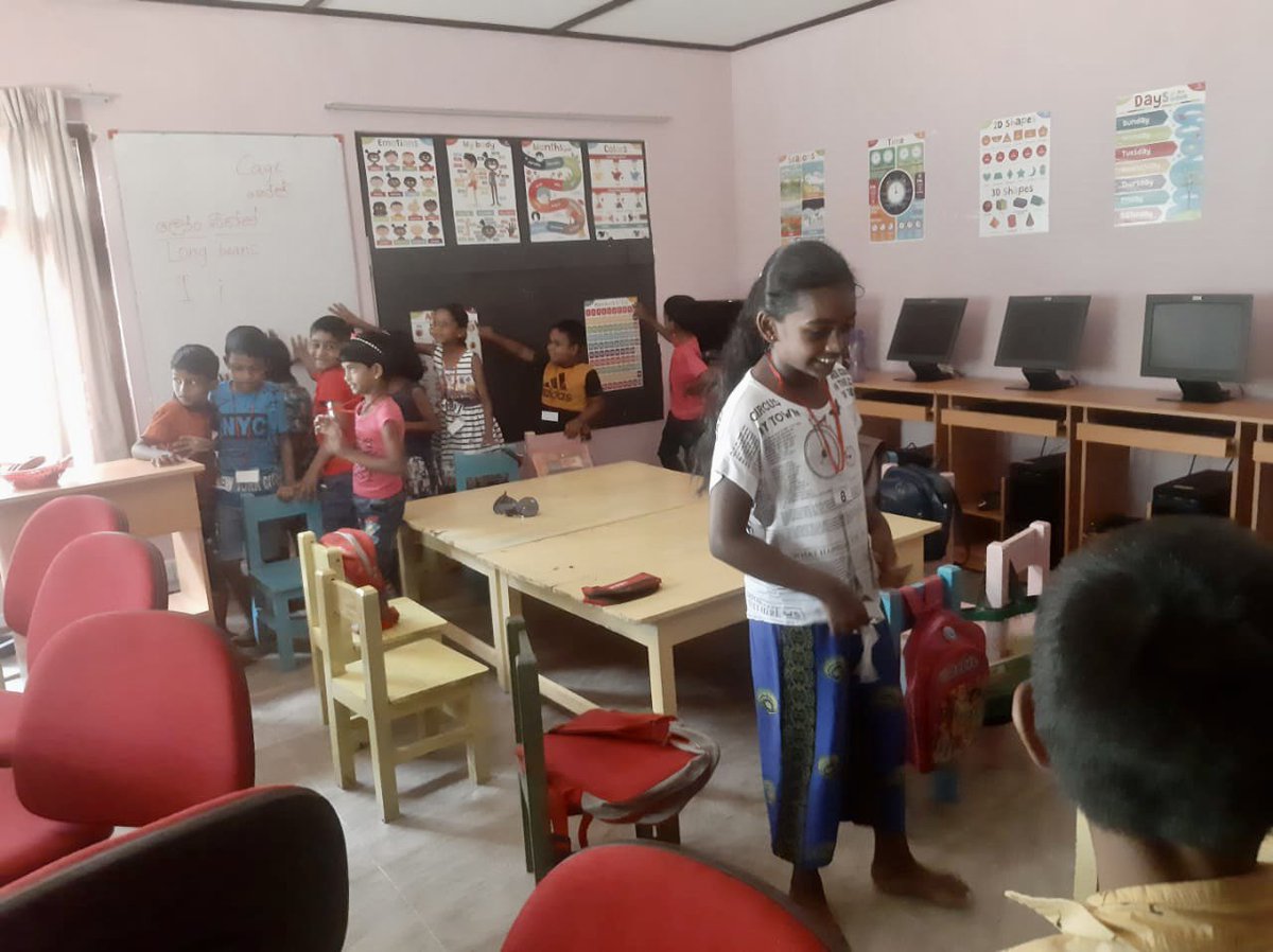 WithoutBorderSL's tweet photo. This week at the Idea Lab in Deraniyagala, the kids had a great time reflecting on all the lessons they’ve learnt so far this semester in preparation for their upcoming exams! 📝 📚
#RecapWeek #IdeaLab #WBSL #SemesterEnd #Reflecting https://t.co/HD4dEHszdt