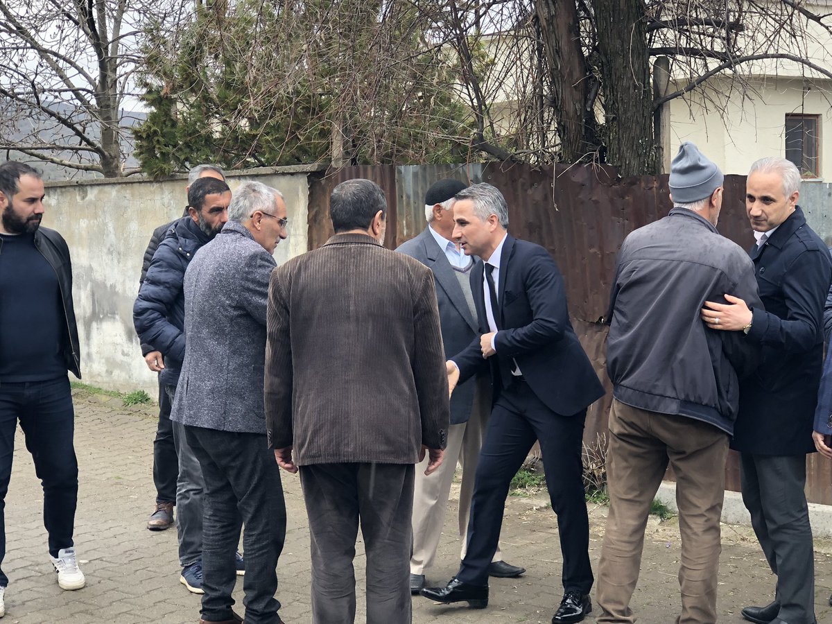 vahdettinagin's tweet photo. 📍Çaytepe

Ata diyarı #Çaytepe köyümüzdeyiz.Birlik ve beraberliğimiz daim olsun. Gösterdikleri ilgi ve alakadan ötürü teşekkür ederim. https://t.co/Va1N4bzB1v