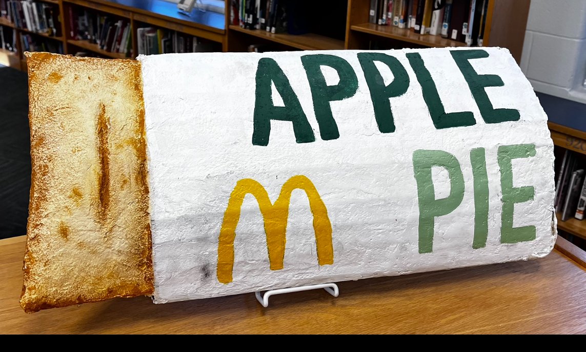 ECHS_Wildcats's tweet photo. GIANT JUNK FOOD! Awesome work by Intro to Art students. https://t.co/bEGVrgr26z