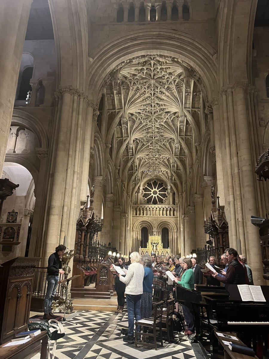 jubilateoxford's tweet image. What a stunning venue to sing in! If you want to hear some music from the mid-twentieth century and also see inside Christ Church College and chapel then you should absolutely grab some tickets on the door tomorrow night at 7.30pm! #concerttime @ChCh_Oxford #oxford