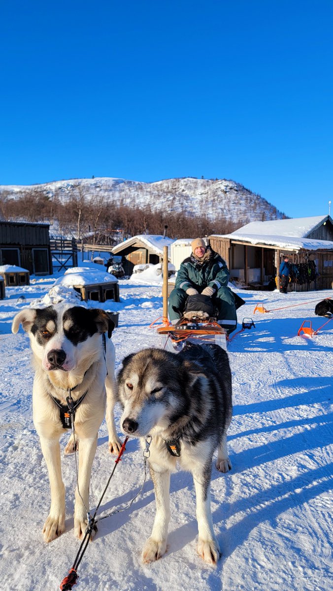 MSG_Duty's tweet photo. The Region 8 Senior Enlisted Advisor, 1st Sgt. Kurek, took some leave and traveled to #Norway to experience the winter, where the temperature was -20 degrees Celsius! #MSGDuty https://t.co/bJ31Hdk3eT