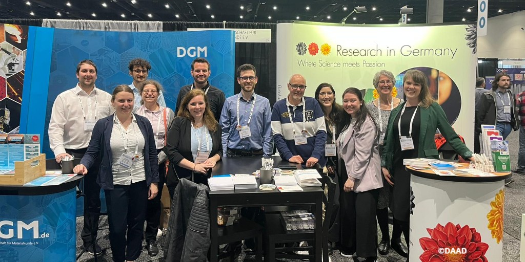 ResearchGermany's tweet photo. We've had a blast at #TMSAnnualMeeting!
Find a comprehensive overview over #ResearchInstitutes, universities & potential #CooperationPartners in 🇩🇪 & a lot more here 👉https://t.co/z97EcNB5n9
@DAADnewyork, @DFGNorthAmerica, @dfg_public, @DGM_eV, @dwih_sf, @Fraunhofer https://t.co/3iNubDjvzB