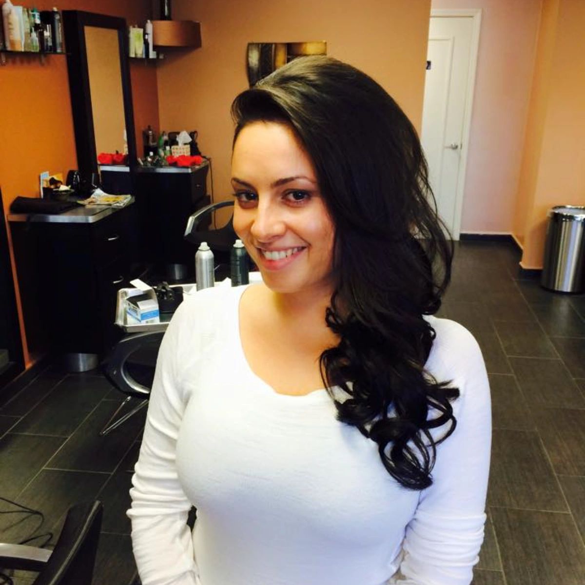 MikelsHairSpa's tweet photo. Helping you look and feel your best is what we do! If you have questions about a specific cut or style, don't hesitate to ask us at your next appointment. #EvanstonSalon #SkokieSalon #EvanstonStylist #HairInspo #MikelsHairSalon https://t.co/0SbMQZa2IK
