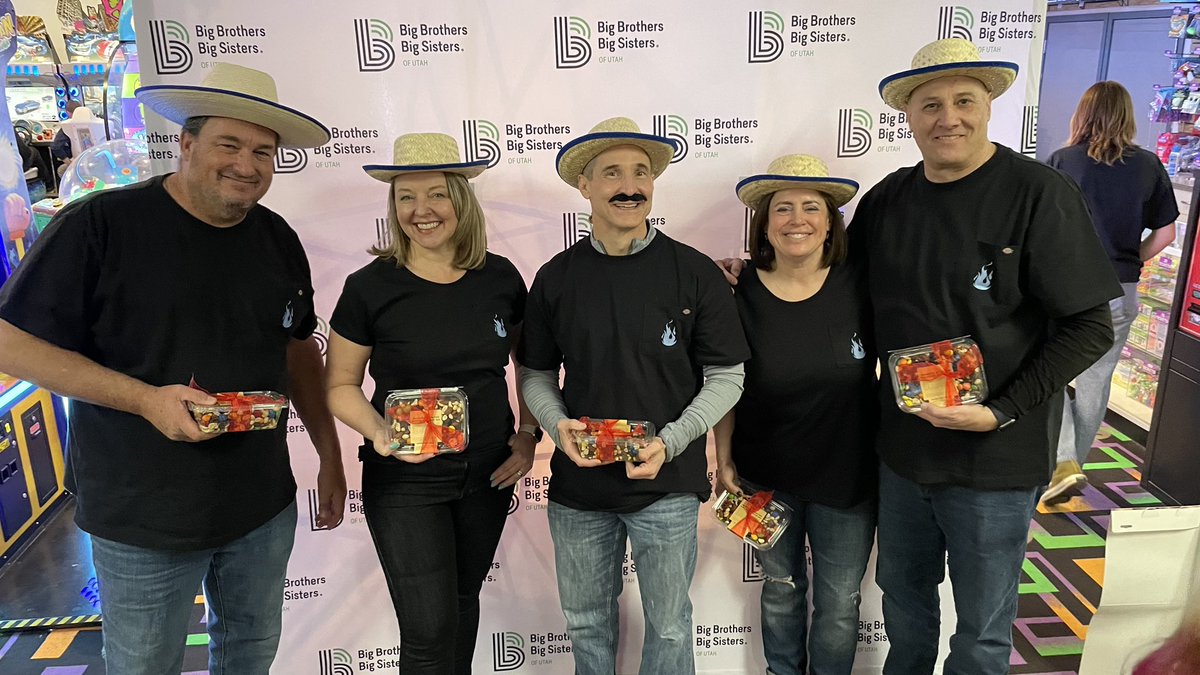JorganDomEnergy's tweet image. @DominionEnergy employees had a blast supporting @bbbsutah at the Bowl for Kids Sake event at the Olympus Hills bowling lanes. The Wild West theme allowed community partners to further the BBBS mission of one-to-one mentoring. 🤠 YeeHaw!