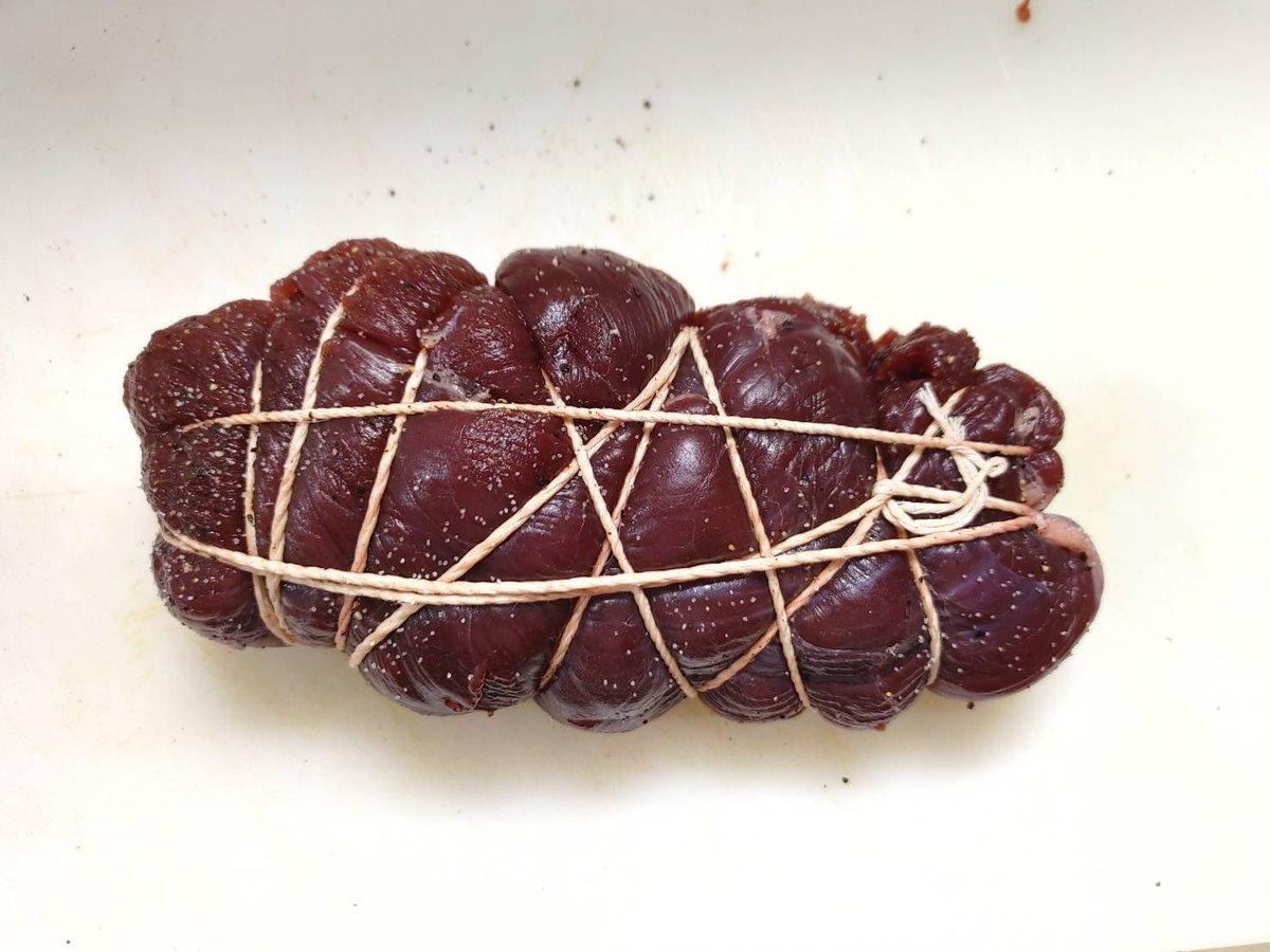 「スペリオールで連載中の『ボクらはみんな生きてゆく!』の鹿肉プレゼント企画に当選し」|キャットタング鈴原のイラスト