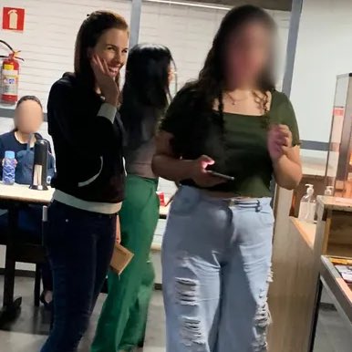 choquei's tweet photo. 🚨BRASIL: Após ter trancado a faculdade, Suzane von Richthofen volta a cursar biomedicina em outra faculdade.  

“Foram de sala em sala e comunicaram que a Suzane frequentaria as aulas. Pediram para que os alunos compreendessem e respeitassem o direito dela”, contou uma colega. https://t.co/79nS4i5jaO