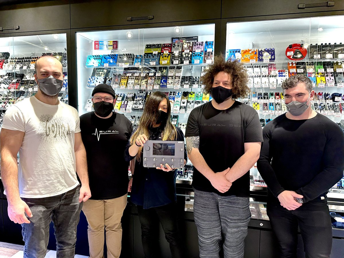 amp_station's tweet image. 今注目を集めているフィンランドのメーカー🇫🇮
Neural DSP様御一行が御来店されましたv(｡･ω･｡)

このサイズ感で他の高級ギタープロセッサに勝るとも劣らない実力のQuad Cortex
アンプステーションでは専任スタッフ在籍、試奏機も常にありますので是非…！(՞ . .՞)&quot;✨️

#neuraldsp
#quadcortex