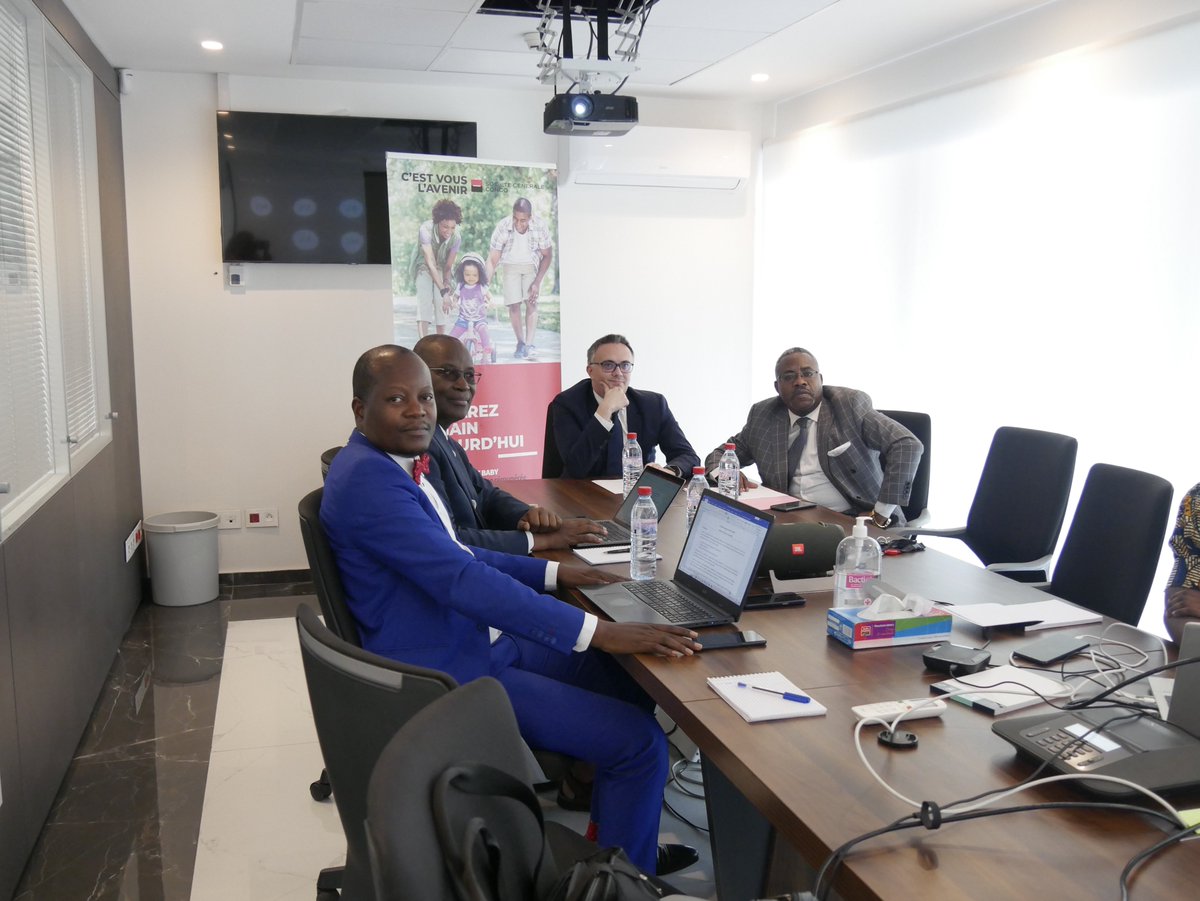 CamuCongo's tweet photo. Le mois de mars 2023 s’ouvre avec une rencontre d’information ce mardi 07 mars 2023 de 16h00 à 18h00, entre l’équipe CAMU et le staff de la banque Société Générale du Congo, dans le cadre de l’enrôlement administratif des assurés.
https://t.co/rSbXvI1i2p https://t.co/Az8hkvxcq5