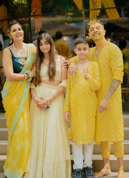 @kaurdalljiet shares some precious moments from her haldi ceremony ✨✨✨
.
.
.

#daljietkaur #dalljietkaur  #biggboss #BiggBosscontestant #haldi #tellywoodupdate #tellystars #tellycouple #tellycelebs #indianweddings #indianwedding