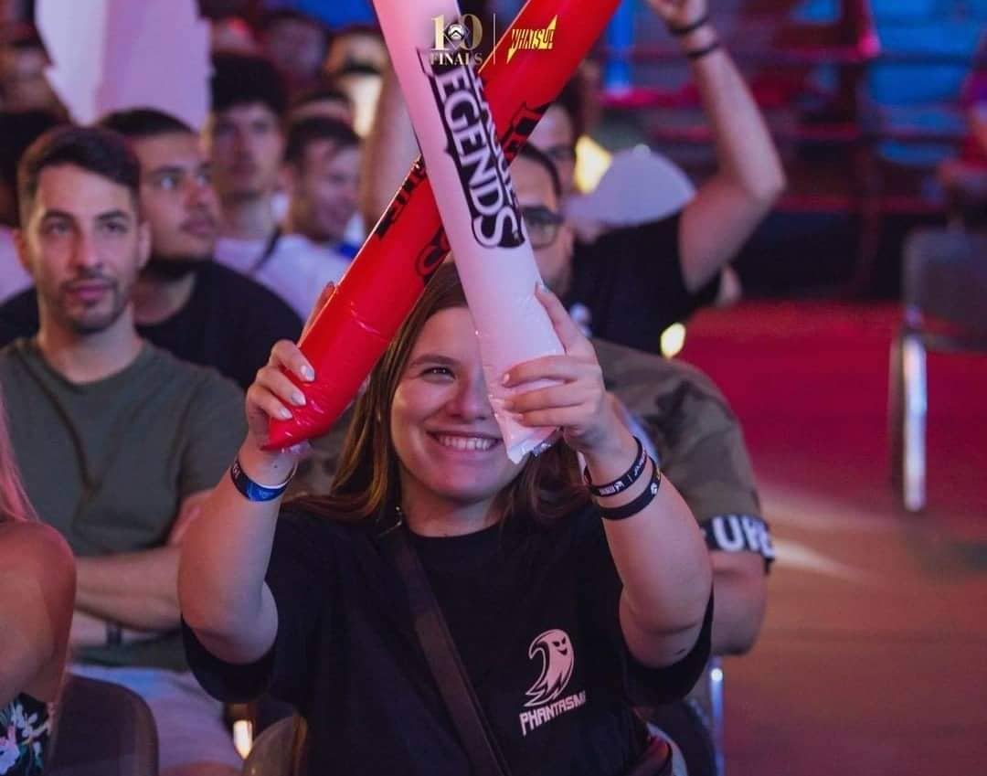 YOUR GIRL IS LOOKING FOR OPTIONS!
I'm still a member of Wild Panthers, but I have been allowed to look for options as a social media manager.
I would really love to work as a duo with @JChatzipro as we had a perfect cooperation this split,but I will consider solo options as well!