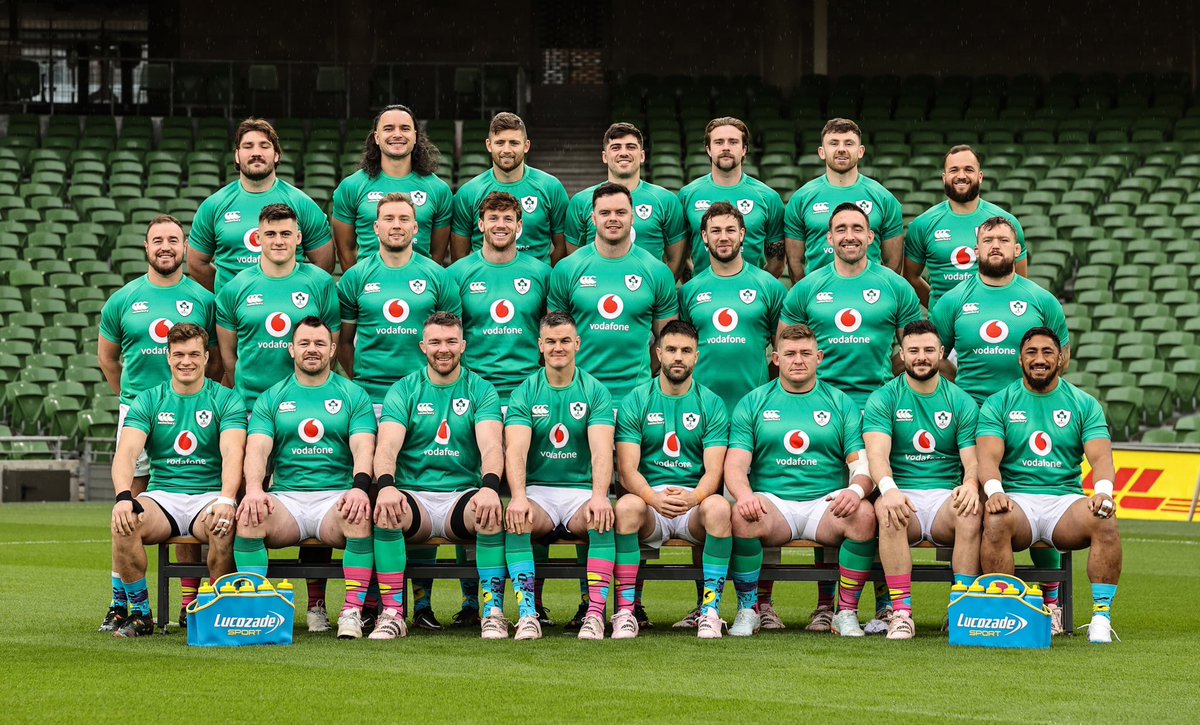 IrishRugby's tweet photo. A special Team Photo this morning as we support the brilliant Down Syndrome Ireland ‘Lots of Socks’ campaign! 📸

#TeamOfUs | #GuinnessSixNations https://t.co/z4f6W8pUzk