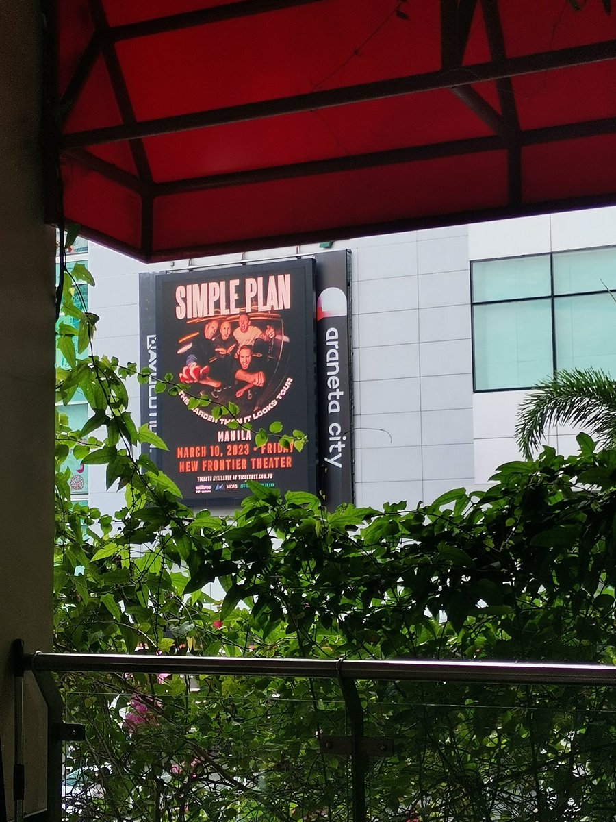 itsmefatimamaaa's tweet photo. It's been a week!! ✨✨ #SimplePlaninManila #HarderThanItLooksTour https://t.co/lYf7RNW91B